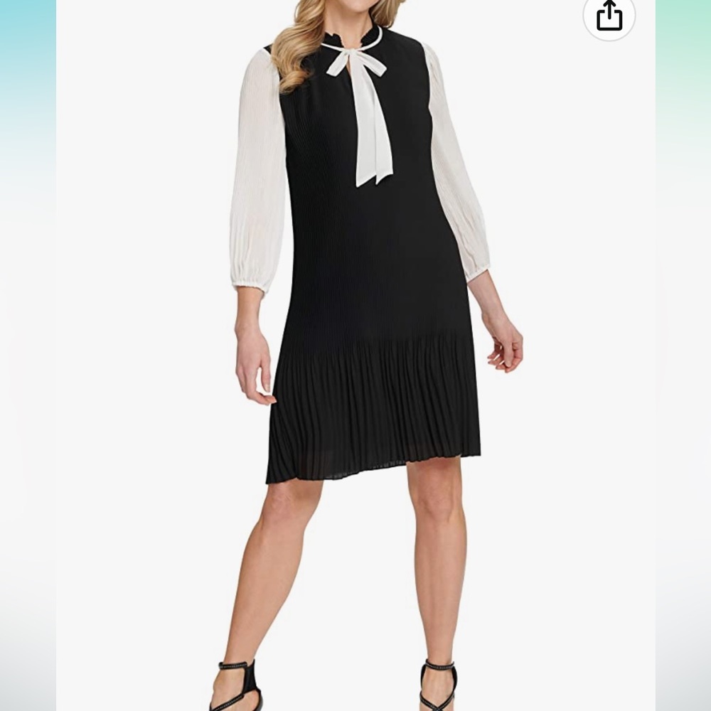 DKNY Size 10 Black and White Pleated dress